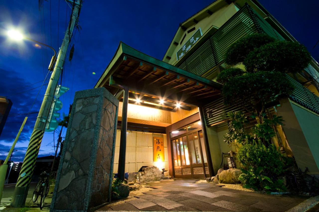Ryokan Seifuso Omuta Bagian luar foto