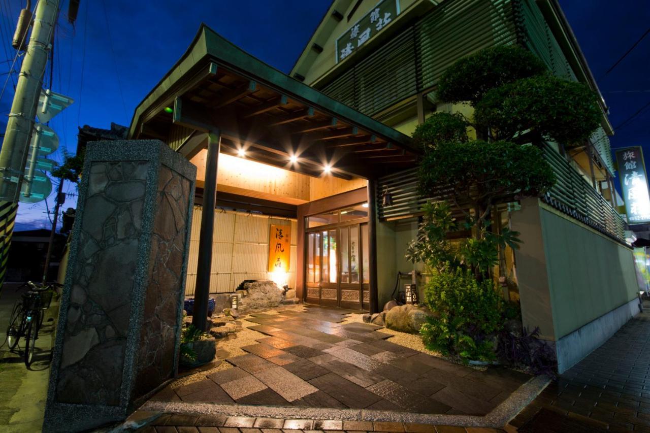 Ryokan Seifuso Omuta Bagian luar foto