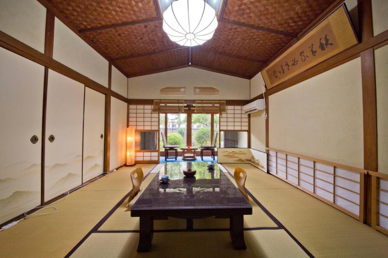 Ryokan Seifuso Omuta Bagian luar foto